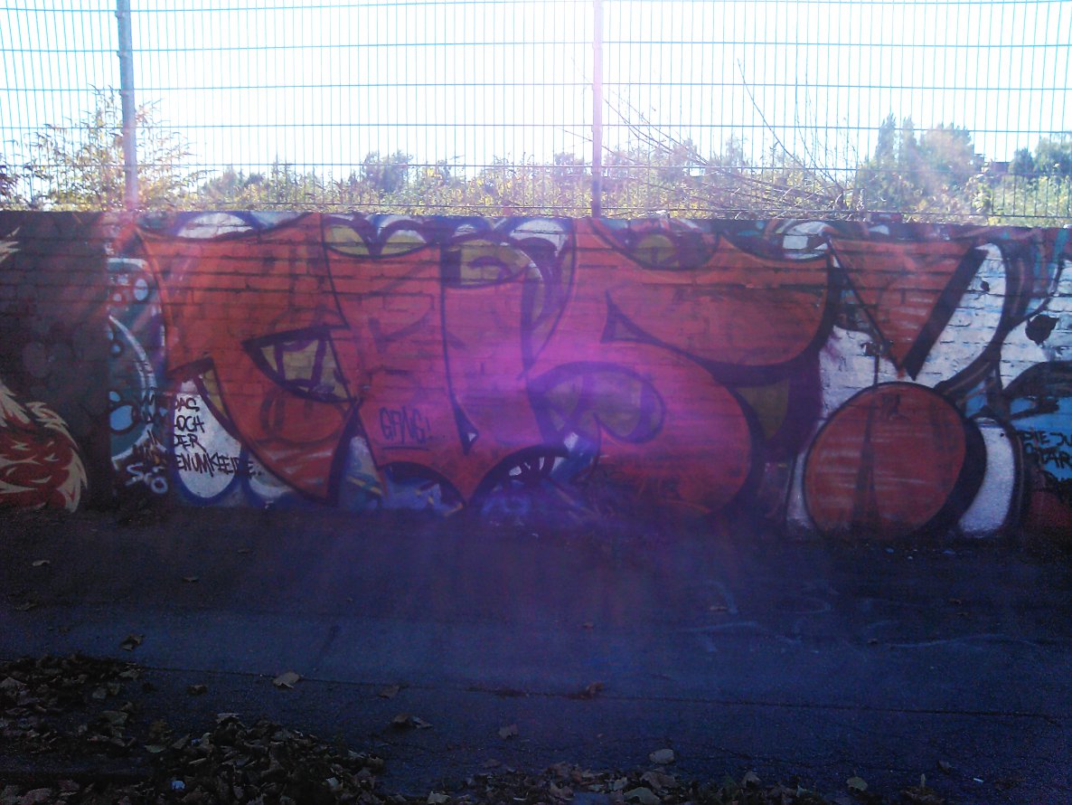 Graffiti Bombing in Essen - Photo by PL_PartyZan - tv, tvs, tv's (2013)