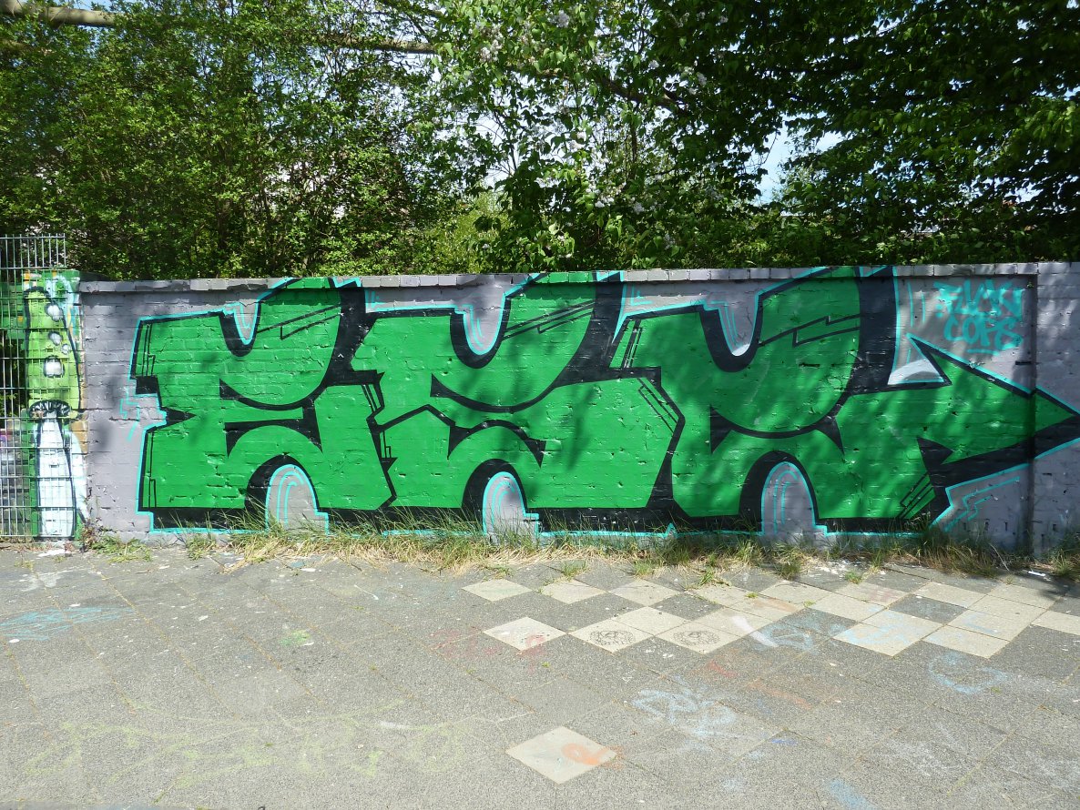 Graffiti Wall in Essen - Photo by PL_PartyZan - esc, crew, ewc (2014)