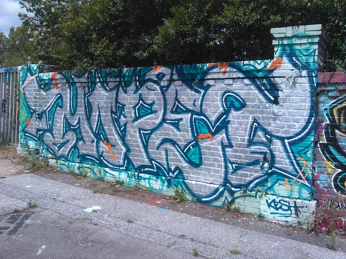 Graffiti Wall in Essen - Photo by PL_PartyZan - essen, hall, of (2014)