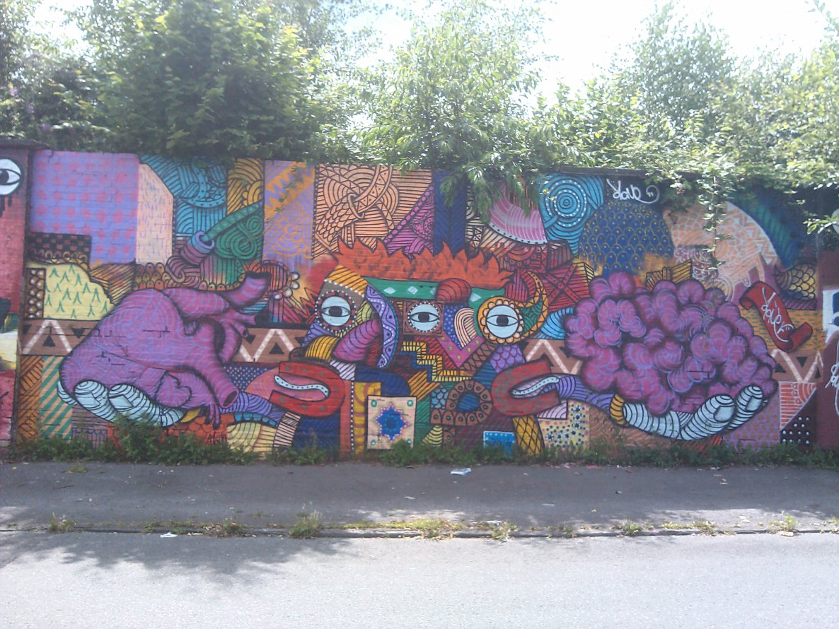 Graffiti Street Art in Essen - Photo by PL_PartyZan - character, arabic, arabesque (2014)