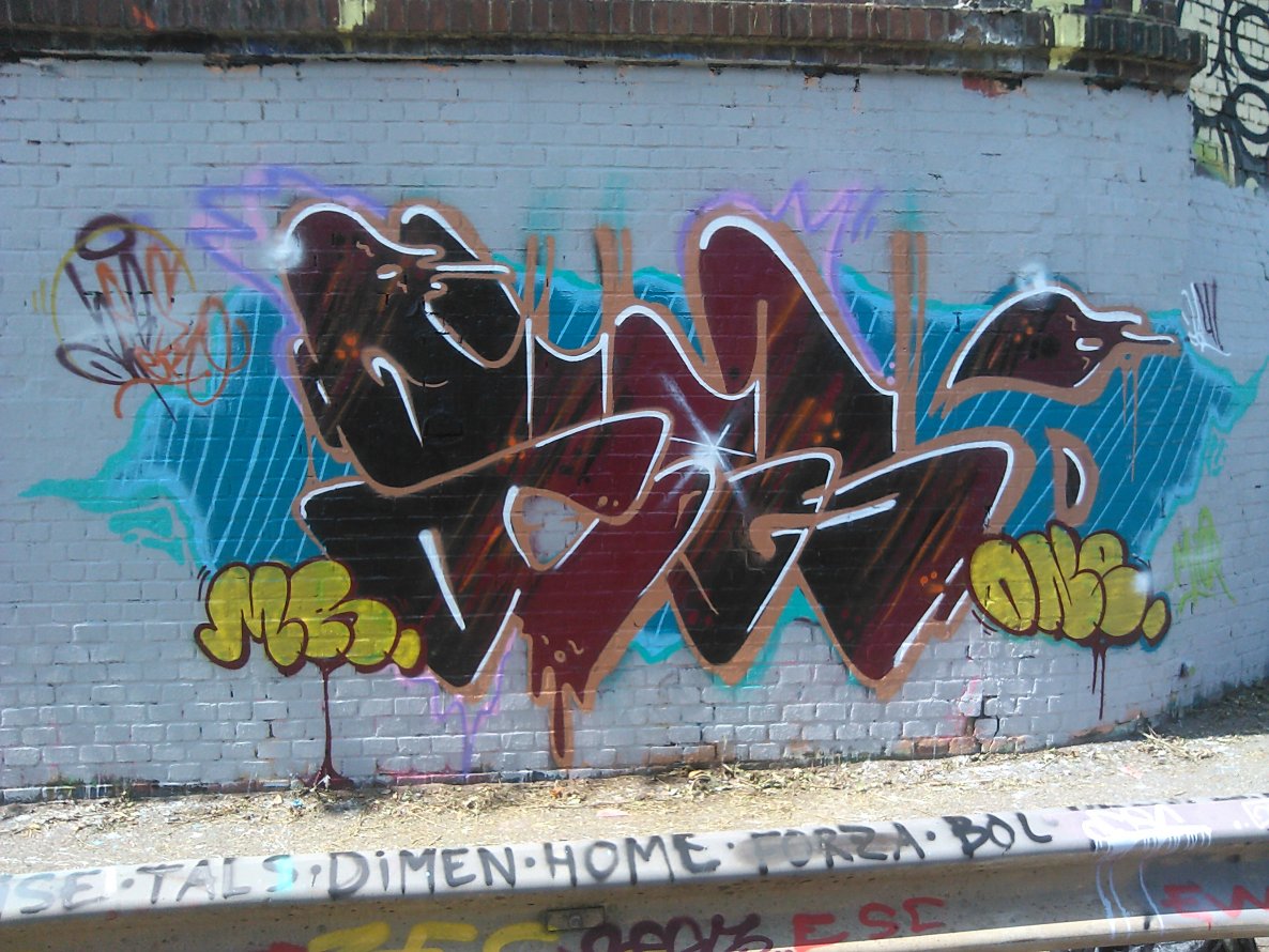 Graffiti Wall in Essen - Photo by PL_PartyZan - begs, mr, one (2014)