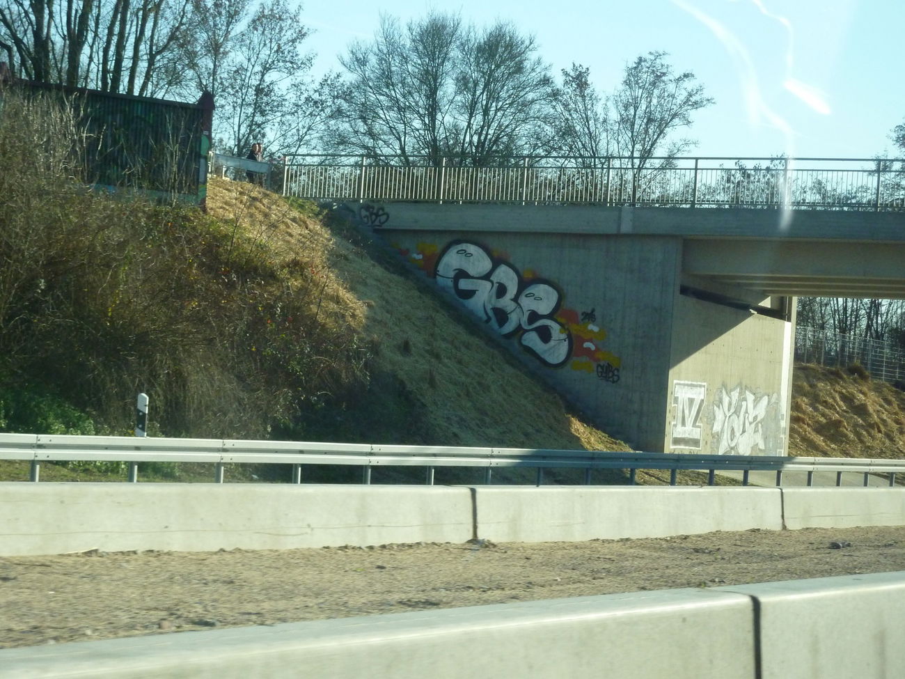 Graffiti Bombing - Photo by PL_PartyZan