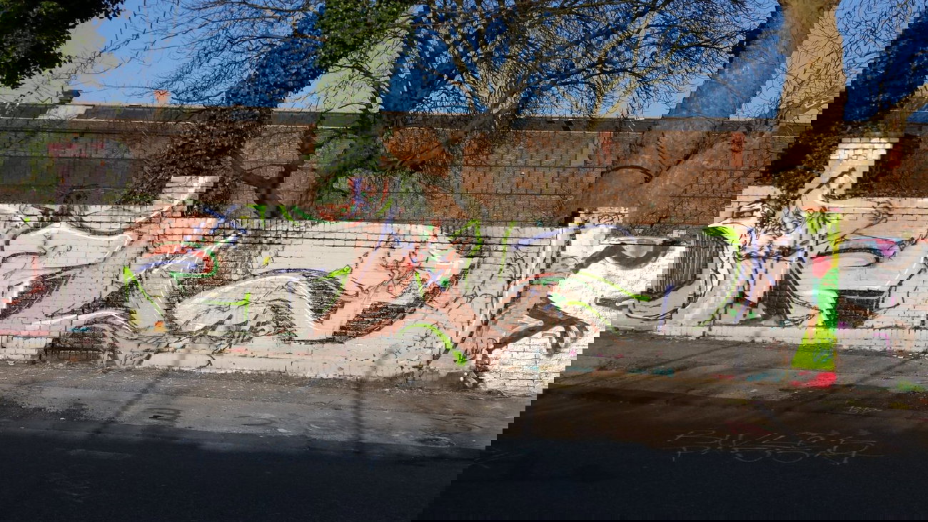 Graffiti Wall in Essen - Photo by PL_PartyZan - pilz, cr, crew (2015)