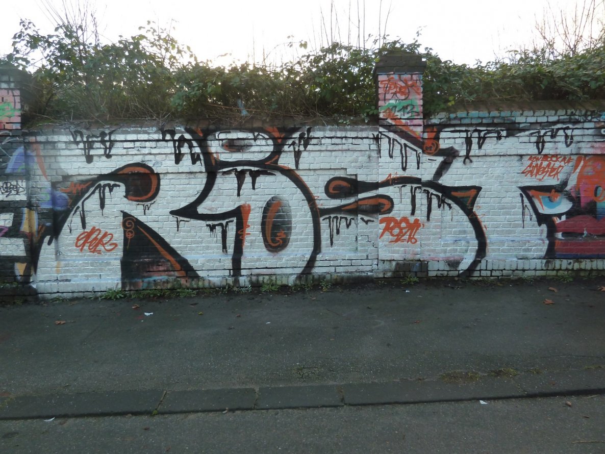 Graffiti Wall in Essen - Photo by PL_PartyZan - rost, oper, kein (2014)