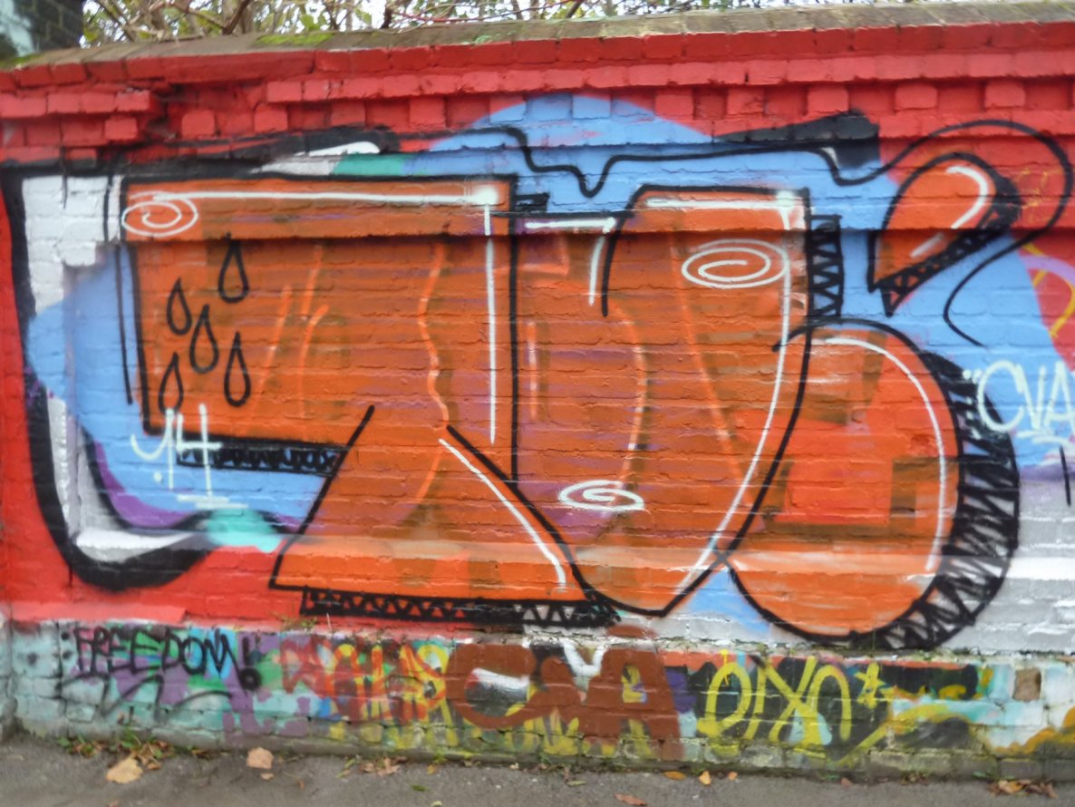 Graffiti Bombing in Essen - Photo by PL_PartyZan - ruhrpott, ruhrgebiet, essen (2014)