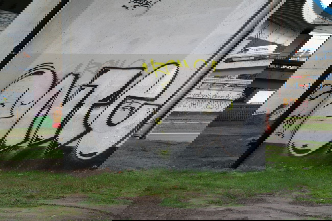 Graffiti Bombing in Stettin - Photo by PL_PartyZan - onte, szczecin, poland (2014)