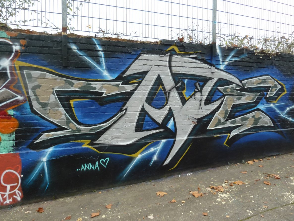 Graffiti Wall in Essen - Photo by PL_PartyZan - cate, tate, anna (2014)