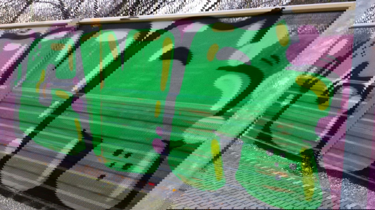 Graffiti Bombing in Essen - Photo by PL_PartyZan - cva, lyp, tv (2014)