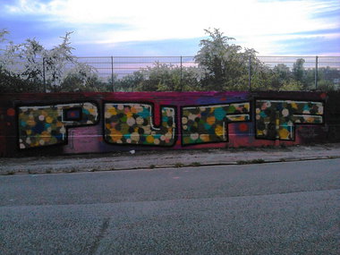 Graffiti Wall in Essen - Photo by PL_PartyZan - puff, shy, vamp (2013)