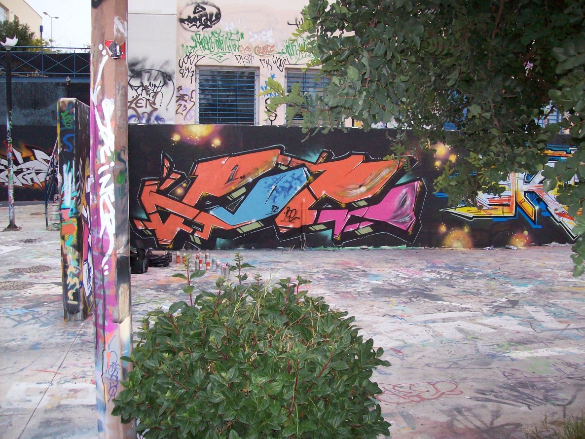 Graffiti Wall in Athens - Photo by POE26 - POE, athens, greece (2012)