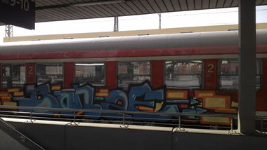 Graffiti Train - Photo by PORN - bonze