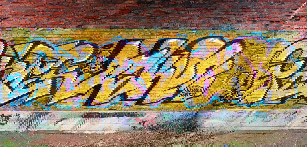 Graffiti Wall - Photo by POSTER - poster, rakun, atb (2015)