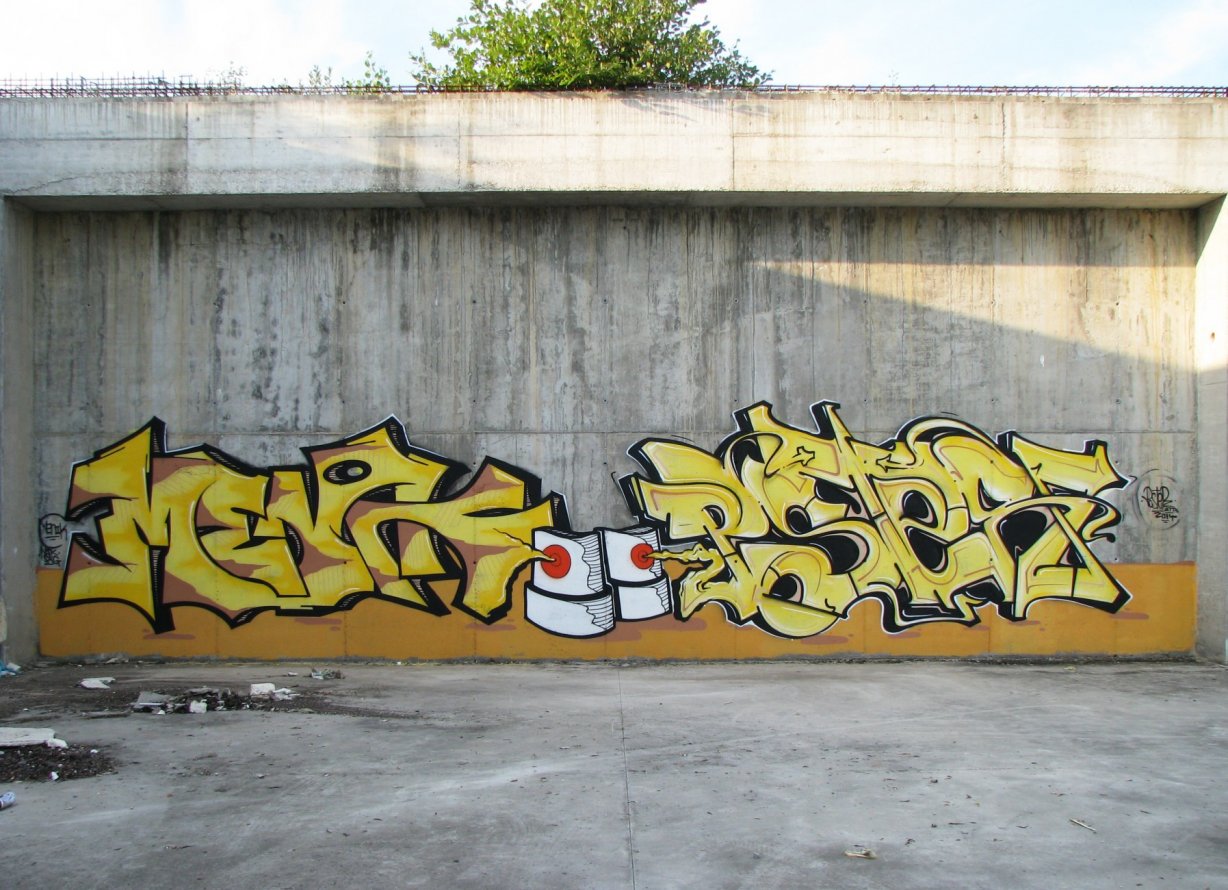 Graffiti Wall in Bjelovar-Bilogora - Photo by POSTER - menik, poster, atb (2014)