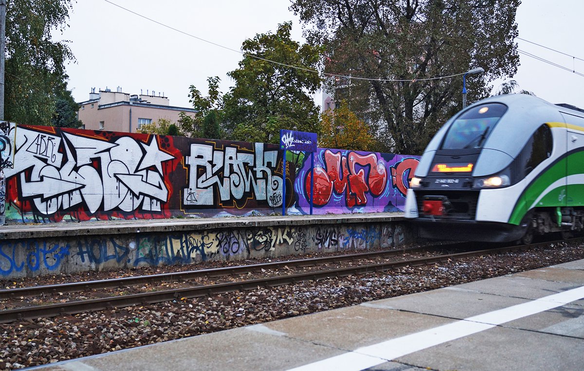 Graffiti Wall - Photo by POTAS - Elroi, Black, Potas