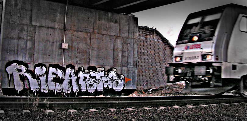 Graffiti Wall - Photo by POTAS - arie, riea, potas