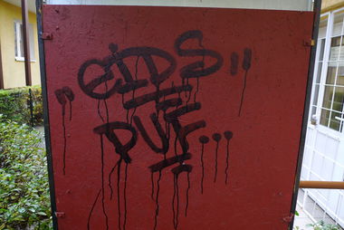 Graffiti Bombing - Photo by PUFDADDY