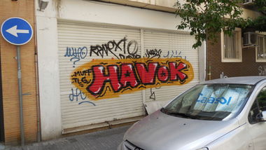 Graffiti Bombing - Photo by PUNX - Havok, MUFFS (2016)