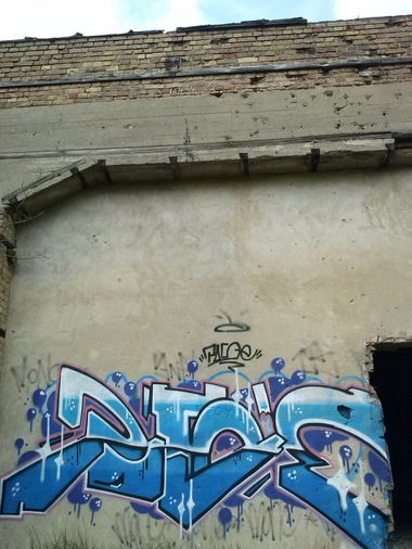 Graffiti Wall - Photo by PUSY (2013)