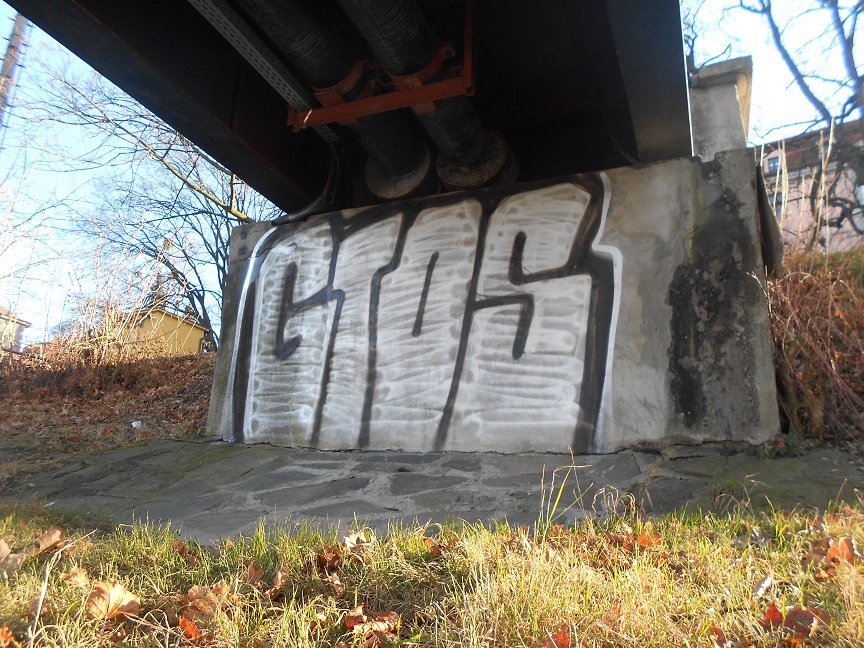 Graffiti Bombing - Photo by Panxnotdead - czech, gios (2013)