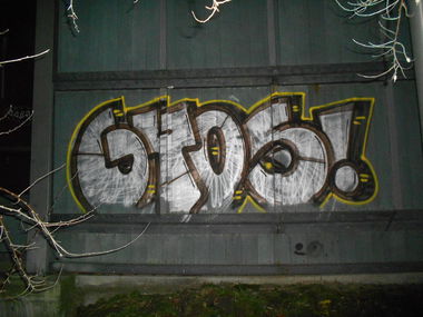 Graffiti Bombing - Photo by Panxnotdead - czech, gios (2014)