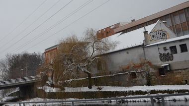 Graffiti Bombing - Photo by Panxnotdead - Gios, throw, up (2025)