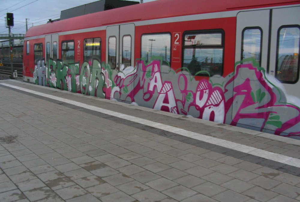 Graffiti Train in München - Photo by Parasit - Hektor, Major, Cr (2012)