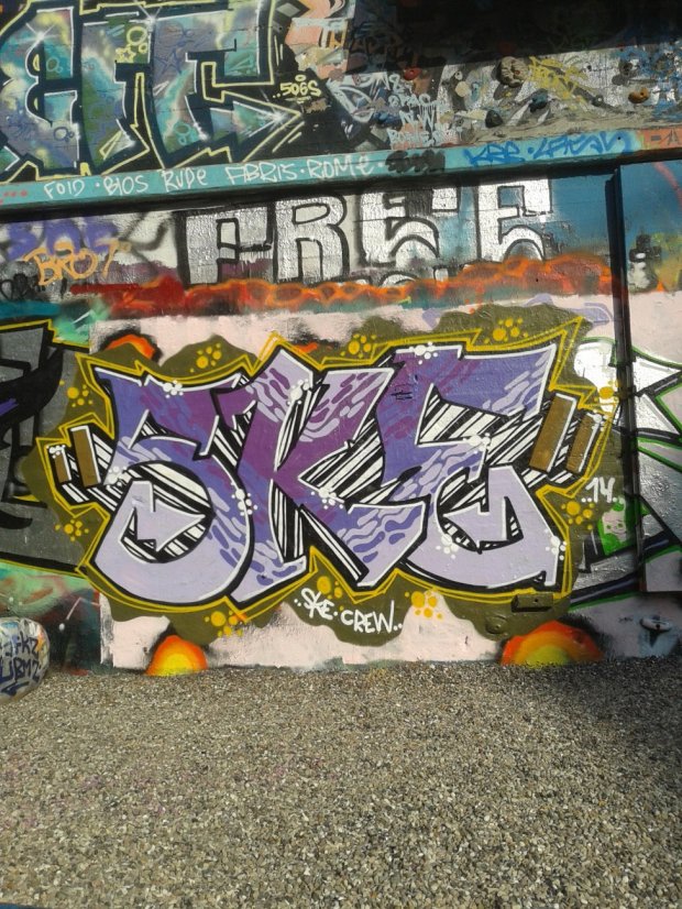 Graffiti Wall - Photo by PaulPansen - ske