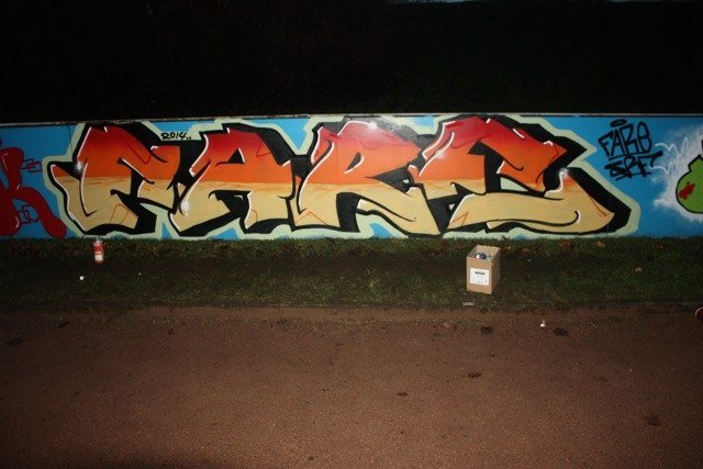Graffiti Wall - Photo by PaulPansen - fare, srf