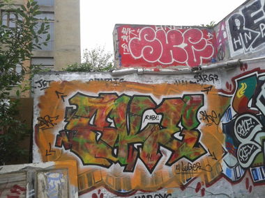 Graffiti Wall - Photo by PaulPansen - srf, ske
