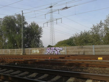Graffiti Bombing - Photo by PaulPansen - srf