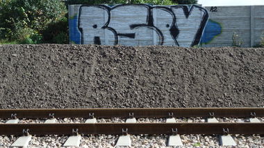 Graffiti Bombing in ?ód? - Photo by Pawik - PAWIK, EMWU, RSP