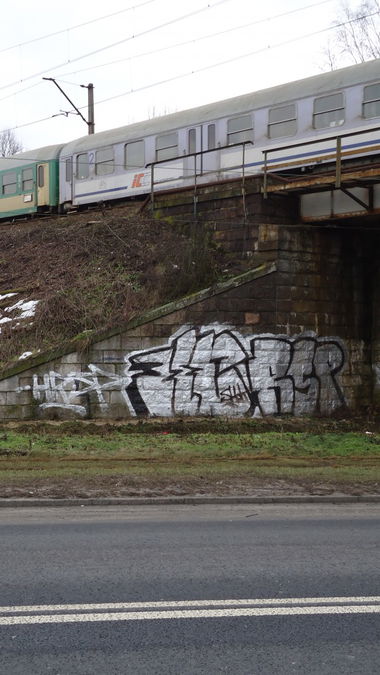 Graffiti Bombing in Poland - Photo by Pawik - PAWIK, EMWU, SHOK