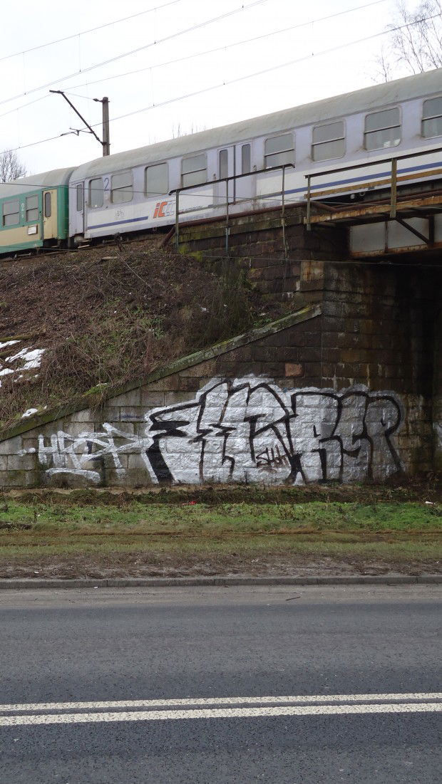 Graffiti Bombing in Poland - Photo by Pawik - PAWIK, EMWU, SHOK