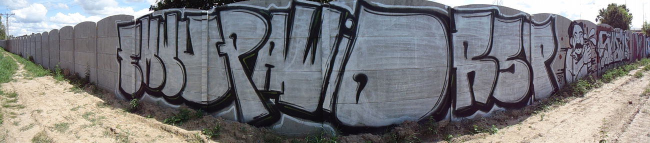 Graffiti Wall in Poland - Photo by Pawik - PAWIK, EMWU, RSP