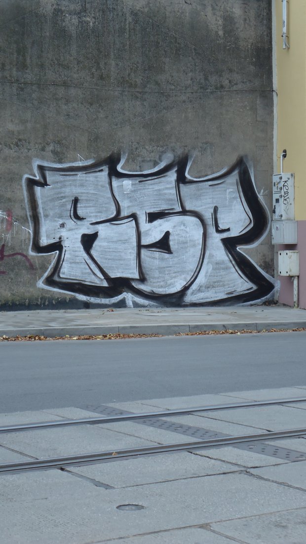 Graffiti Bombing - Photo by Pawik - RSPY