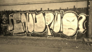 Graffiti Bombing - Photo by Pawik - Pawio, Emwu (2014)