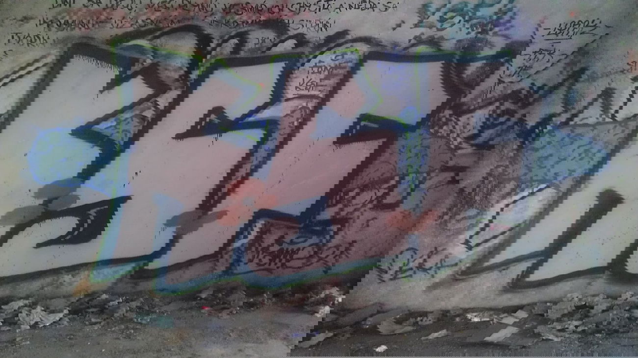 Graffiti Bombing - Photo by PeknyFame - squat, squad, ksf