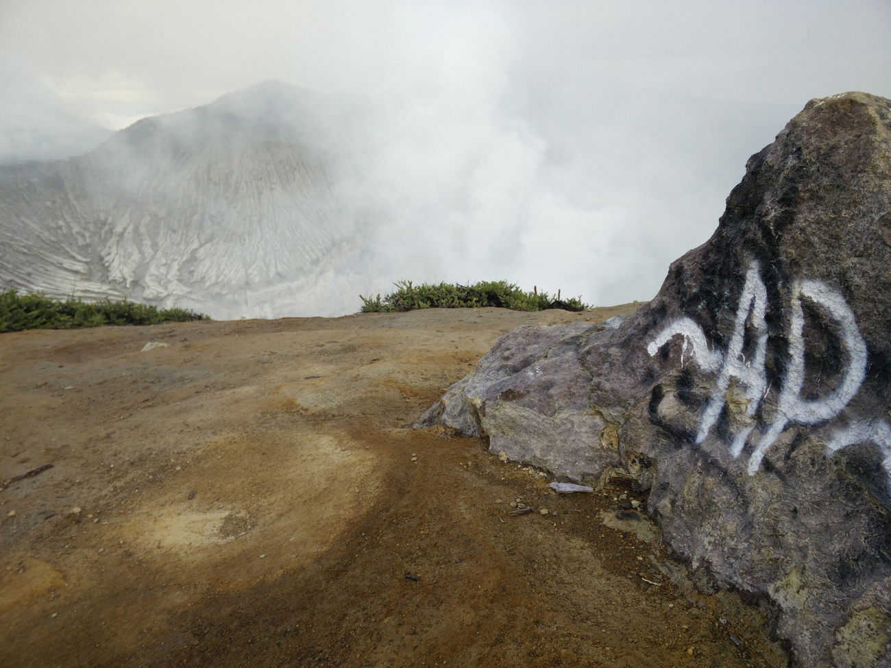 Graffiti Wall in Tamansari Licin Banyuwangi - Photo by Pentabarf - indonesia, indonesien, ijen