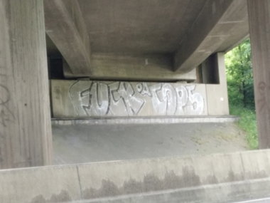 Graffiti in Deutschland - Photo by Pentabarf - A1, eifel, zingsheim