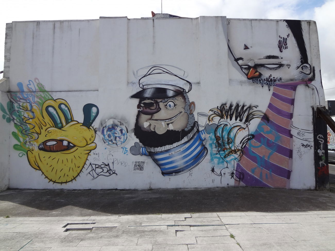 Graffiti Wall in Dublin - Photo by Pentabarf - irland, ireland, dublin