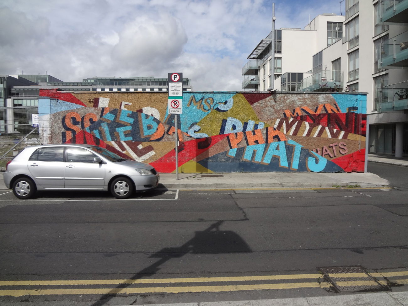 Graffiti Wall in Dublin - Photo by Pentabarf - irland, ireland, dublin