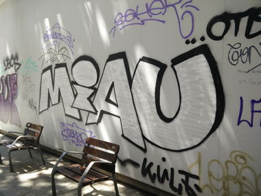 Graffiti Bombing in Barcelona - Photo by Pentabarf - barcelona, spain, miau