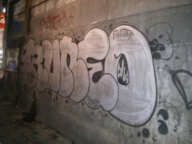 Graffiti Bombing in Kutabali - Photo by Pentabarf - indonesia, indonesien, kutabali