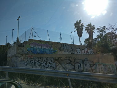 Graffiti Bombing in Alicante - Photo by Pentabarf - spain, alicante, swey