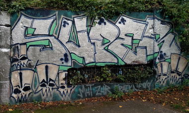 Graffiti Wall in Köln - Photo by Pentabarf - gremberg, super (2017)