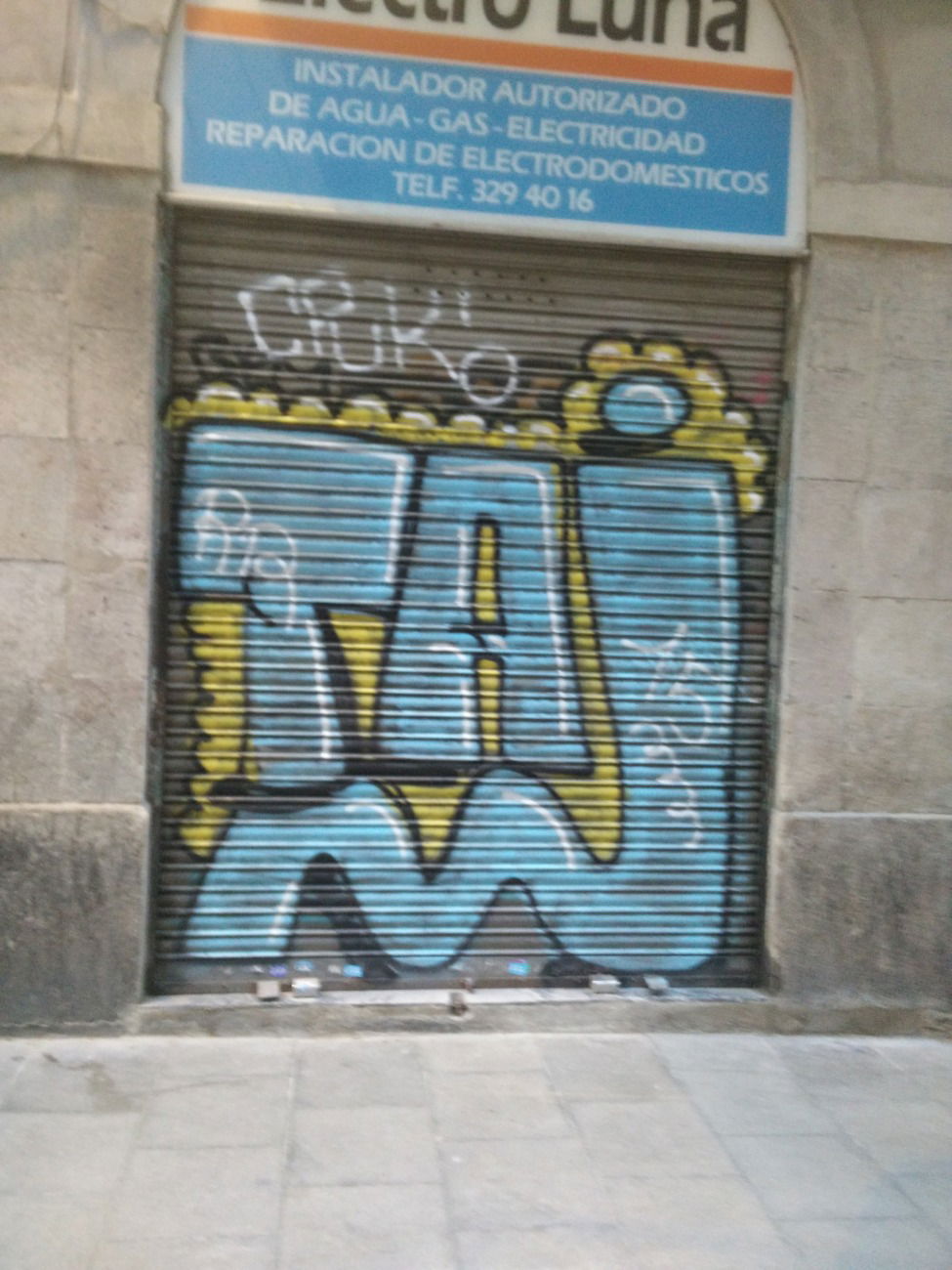 Graffiti Bombing in Barcelona - Photo by Pentabarf - barcelona, spain, spanien (2015)