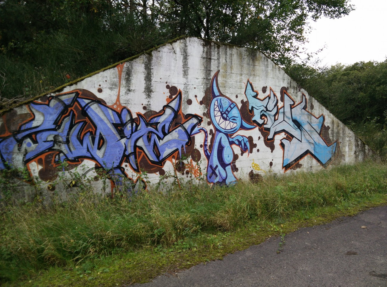 Graffiti Wall in Deutschland - Photo by Pentabarf - Zowie, Character, Sius
