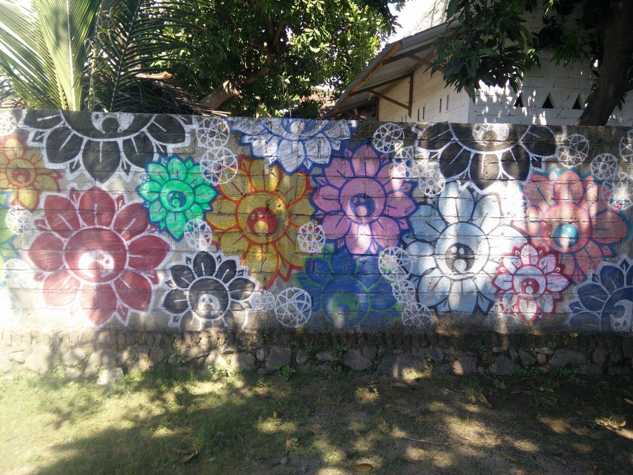 Graffiti Bombing in Indonesia - Photo by Pentabarf - indonesia, indonesien, lombok
