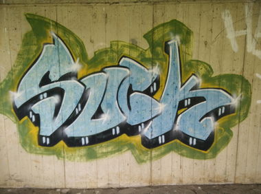 Graffiti Bombing in Deutschland - Photo by Pentabarf - A1, eifel, mechernich