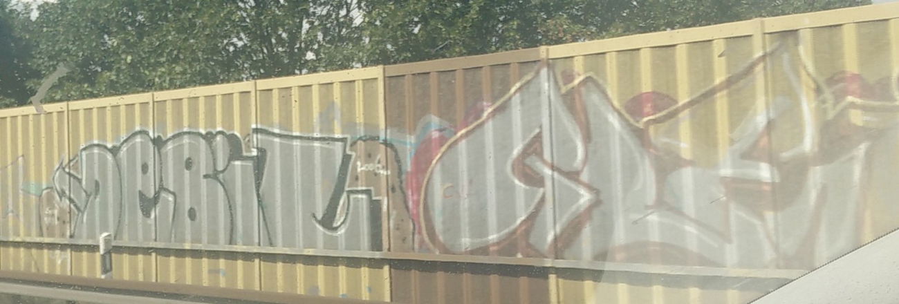 Graffiti Bombing in Oberhausen - Photo by Pentabarf - A42, essen, oberhausen